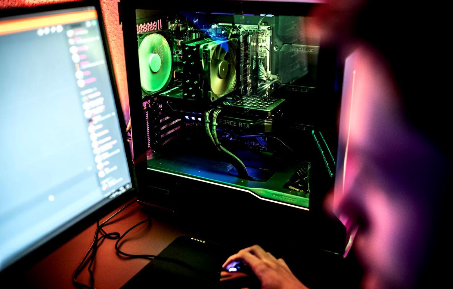 Professional network management training session in progress